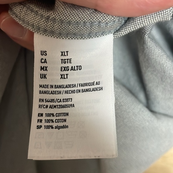 American Eagle Outfitters size XLT Light Gray Button-Down Short Sleeve Shirt - Picture 6 of 8